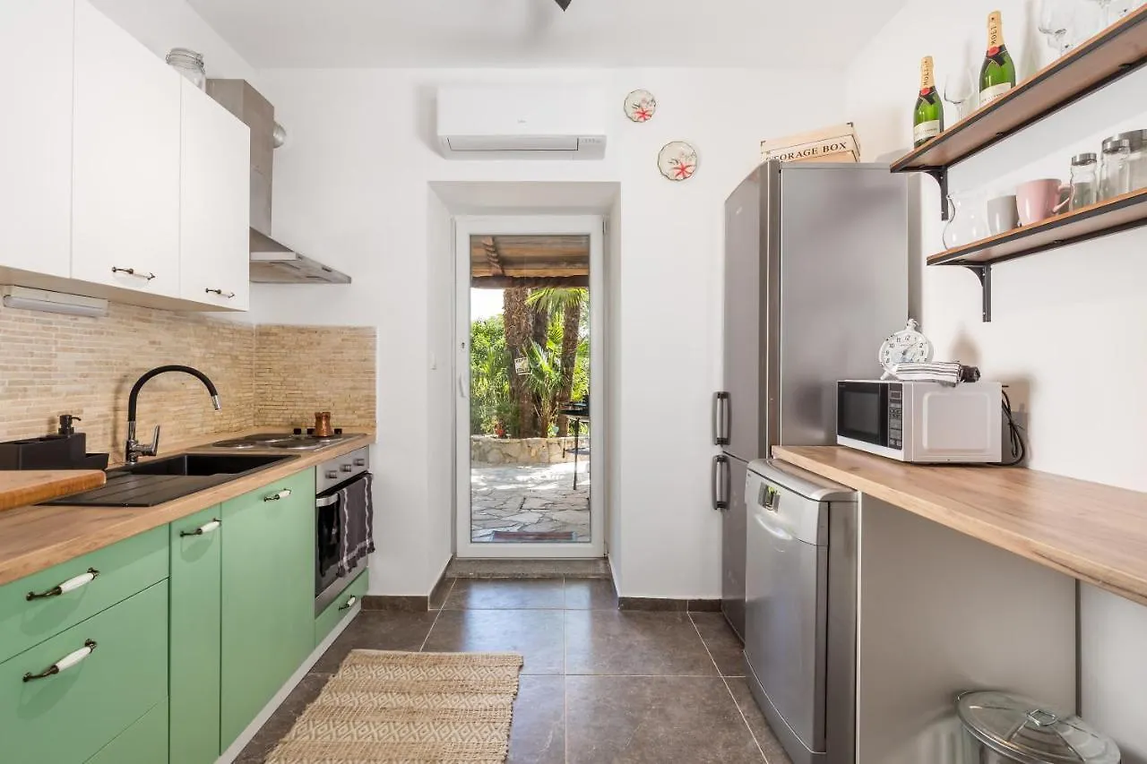 شقة Urban Jungle Central Apartman أوباتيا