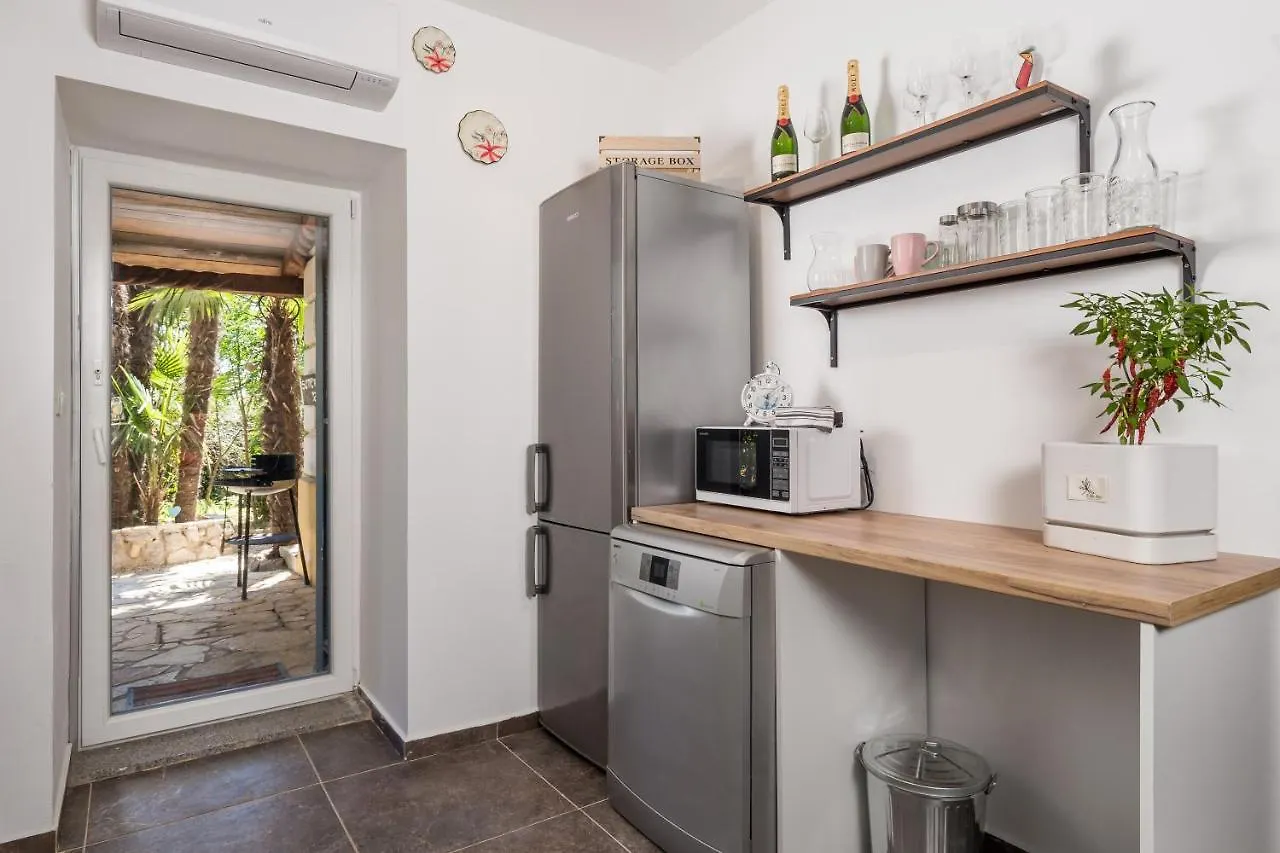 شقة Urban Jungle Central Apartman أوباتيا