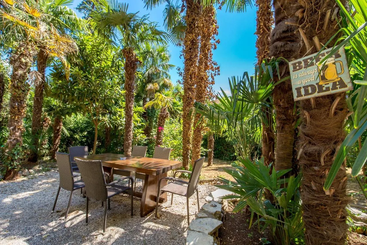 شقة Urban Jungle Central Apartman أوباتيا
